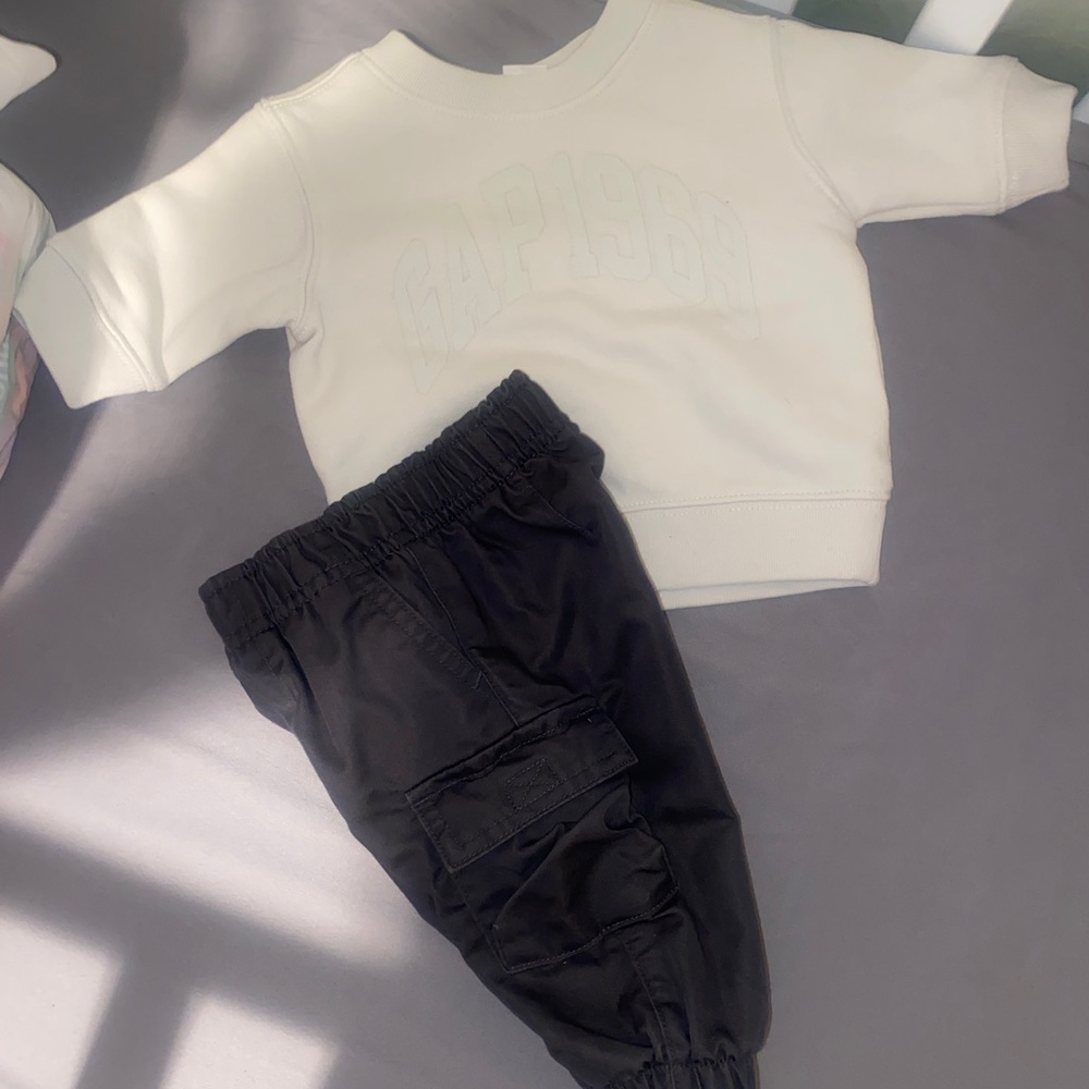 2 piece cargo and crew neck set